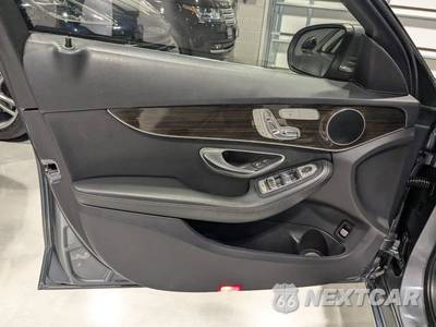 2017 Mercedes-Benz C 300 4MATIC Sedan - zdjęcie 19 z 62 - miniatura