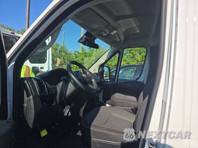 2025 Ram ProMaster 2500 Cargo Van Tradesman w/Passenger Seat Low Roof 136.0" WB - zdjęcie 7 z 19 - miniatura