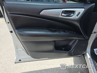 2017 Nissan Pathfinder SL - zdjęcie 9 z 21 - miniatura