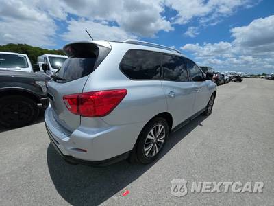 2017 Nissan Pathfinder SL - zdjęcie 4 z 21 - miniatura