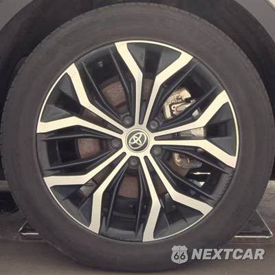 2023 Toyota Crown XLE - zdjęcie 18 z 27 - miniatura