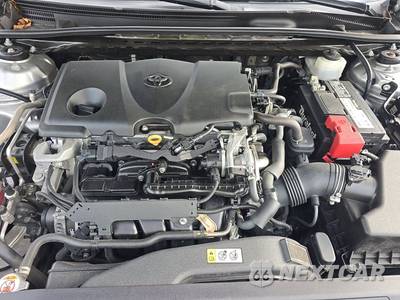 2020 Toyota Camry SE - zdjęcie 15 z 17 - miniatura