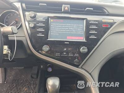 2020 Toyota Camry SE - zdjęcie 11 z 17 - miniatura