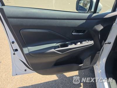 2023 Nissan Versa SV - zdjęcie 9 z 43 - miniatura