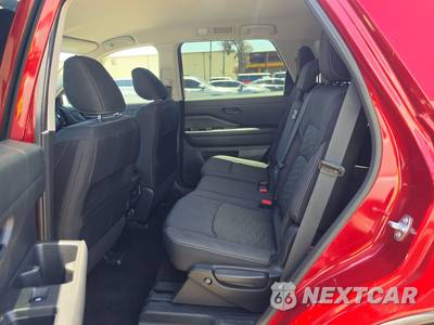 2024 Nissan Pathfinder SV - zdjęcie 13 z 25 - miniatura