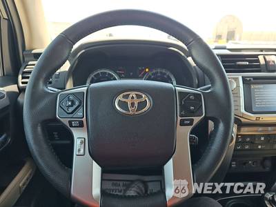 2016 Toyota 4Runner SR5 - zdjęcie 10 z 26 - miniatura