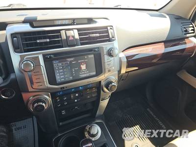 2016 Toyota 4Runner SR5 - zdjęcie 11 z 26 - miniatura