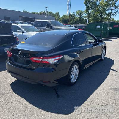 2018 Toyota Camry LE - zdjęcie 3 z 17 - miniatura