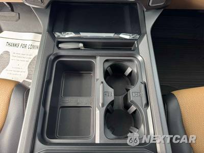 2026 Ford Super Duty F-450 Lariat Crew Cab Long Bed DRW - zdjęcie 24 z 38 - miniatura