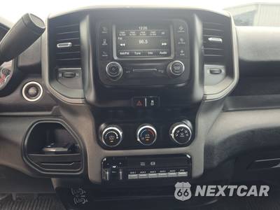 2024 Ram 3500 Cab Chassis Tradesman Crew Cab DRW - zdjęcie 11 z 19 - miniatura