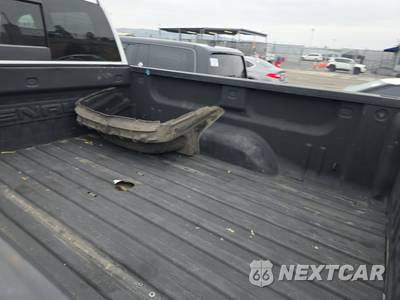 2015 GMC Sierra 3500 Denali HD Crew Cab Medium Bed 5SA w/Built-In Wi-Fi - zdjęcie 16 z 20 - miniatura