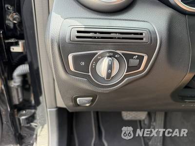 2022 Mercedes-Benz GLC 300 - zdjęcie 30 z 35 - miniatura