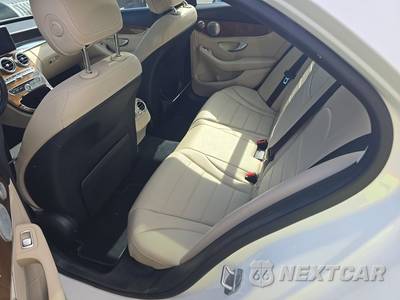 2015 Mercedes-Benz C 300 4MATIC Sedan - zdjęcie 13 z 34 - miniatura