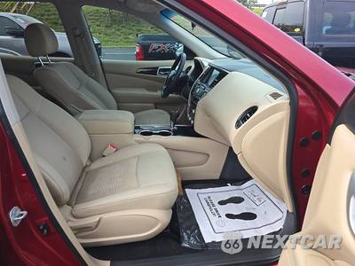 2017 Nissan Pathfinder S - zdjęcie 8 z 35 - miniatura