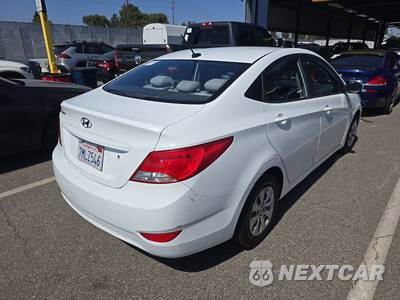 2016 Hyundai Accent SE Sedan - zdjęcie 4 z 48 - miniatura