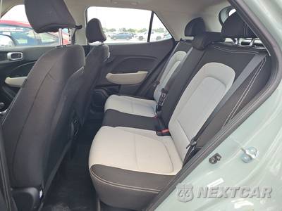 2025 Hyundai Venue SEL - zdjęcie 13 z 24 - miniatura