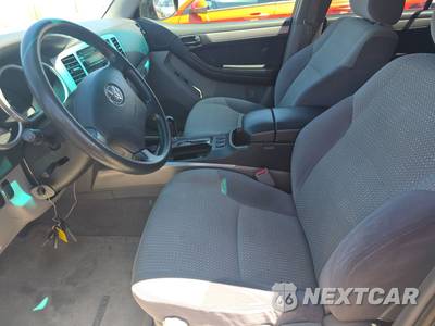 2004 Toyota 4Runner SR5 - zdjęcie 7 z 38 - miniatura