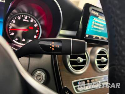 2019 Mercedes-Benz C 300 4MATIC Sedan - zdjęcie 33 z 48 - miniatura