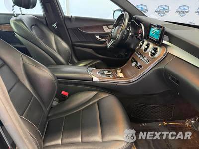 2019 Mercedes-Benz C 300 4MATIC Sedan - zdjęcie 25 z 48 - miniatura
