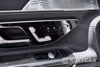 2025 Mercedes-Benz AMG GT 63 4MATIC+ Coupe - zdjęcie 35 z 50 - miniatura