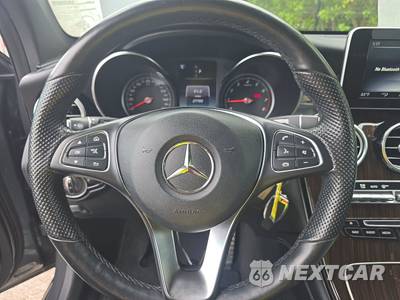 2019 Mercedes-Benz GLC 300 4MATIC - zdjęcie 10 z 25 - miniatura