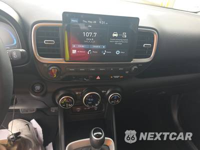 2025 Hyundai Venue SEL - zdjęcie 11 z 23 - miniatura