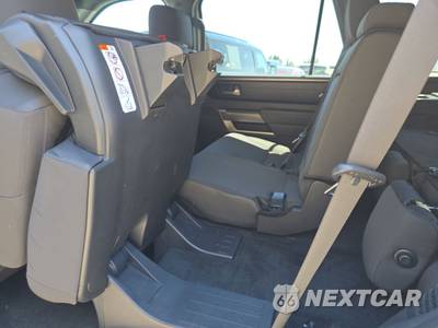 2025 Toyota Sequoia SR5 - zdjęcie 13 z 19 - miniatura