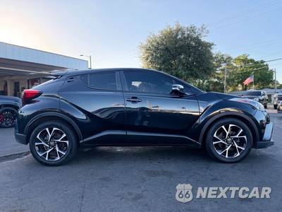2019 Toyota C-HR XLE - zdjęcie 5 z 12 - miniatura
