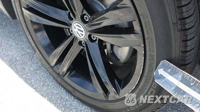2019 Volkswagen Tiguan SEL Jet Black R-Line - zdjęcie 33 z 34 - miniatura