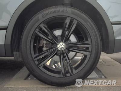 2019 Volkswagen Tiguan SEL Jet Black R-Line - zdjęcie 12 z 34 - miniatura