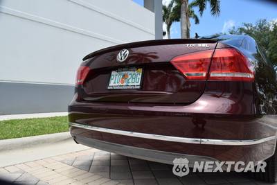 2013 Volkswagen Passat TDI SEL Premium - zdjęcie 16 z 133 - miniatura
