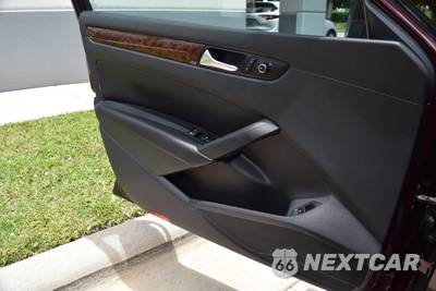 2013 Volkswagen Passat TDI SEL Premium - zdjęcie 92 z 133 - miniatura