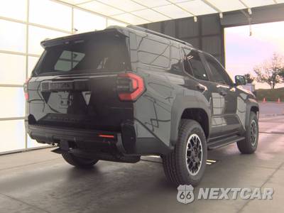 2026 Toyota 4Runner TRD Off Road - zdjęcie 4 z 21 - miniatura