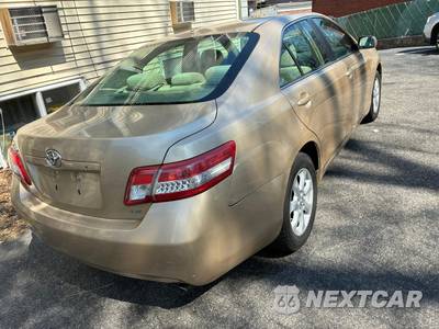 2011 Toyota Camry LE - zdjęcie 7 z 25 - miniatura