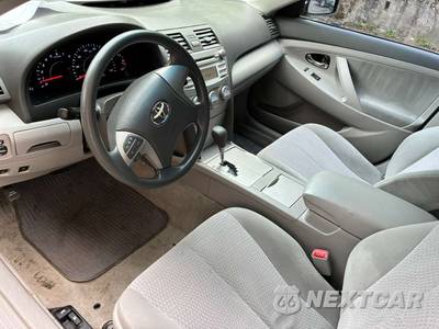 2011 Toyota Camry LE - zdjęcie 23 z 25 - miniatura