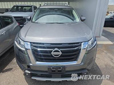 2022 Nissan Pathfinder SL - zdjęcie 2 z 33 - miniatura