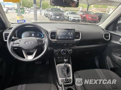 2025 Hyundai Venue SEL - zdjęcie 14 z 27 - miniatura