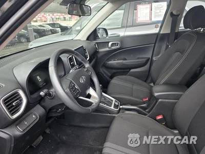 2025 Hyundai Venue SEL - zdjęcie 10 z 27 - miniatura