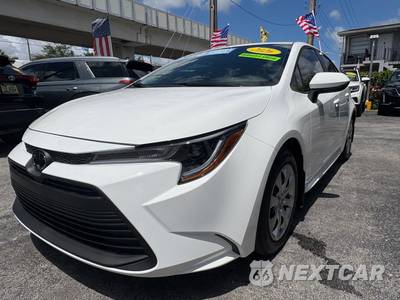 2026 Toyota Corolla LE Sedan - zdjęcie 1 z 20 - miniatura