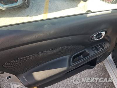 2013 Nissan Versa 1.6 SV - zdjęcie 9 z 17 - miniatura