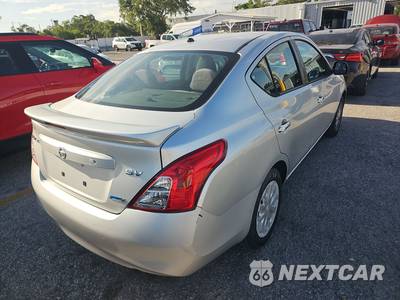 2013 Nissan Versa 1.6 SV - zdjęcie 4 z 17 - miniatura