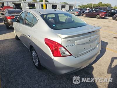 2013 Nissan Versa 1.6 SV - zdjęcie 6 z 17 - miniatura