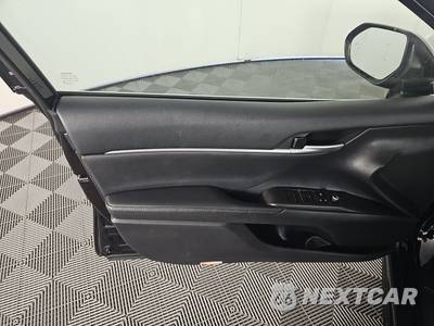 2023 Toyota Camry XSE - zdjęcie 9 z 17 - miniatura