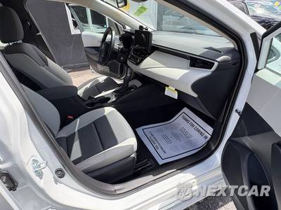 2025 Toyota Corolla LE Sedan - zdjęcie 12 z 21 - miniatura