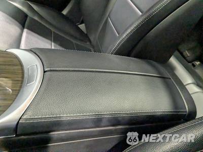 2017 Mercedes-Benz C 300 4MATIC Sedan - zdjęcie 37 z 62 - miniatura
