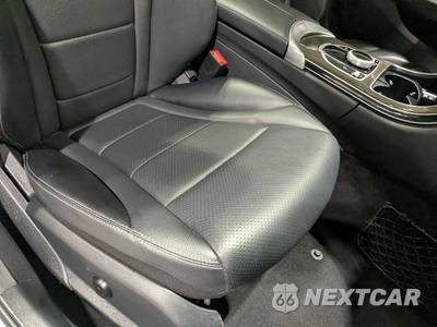 2017 Mercedes-Benz C 300 4MATIC Sedan - zdjęcie 53 z 62 - miniatura