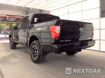 2018 Nissan TITAN PRO-4X Crew Cab Short Bed - zdjęcie 6 z 31 - miniatura