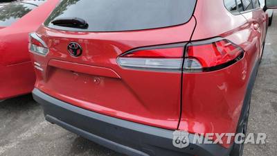2022 Toyota Corolla Cross XLE - zdjęcie 36 z 39 - miniatura