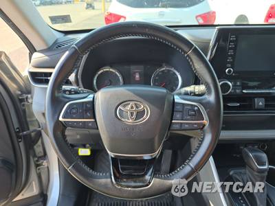 2021 Toyota Highlander LE - zdjęcie 10 z 27 - miniatura