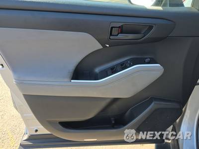 2021 Toyota Highlander LE - zdjęcie 9 z 27 - miniatura